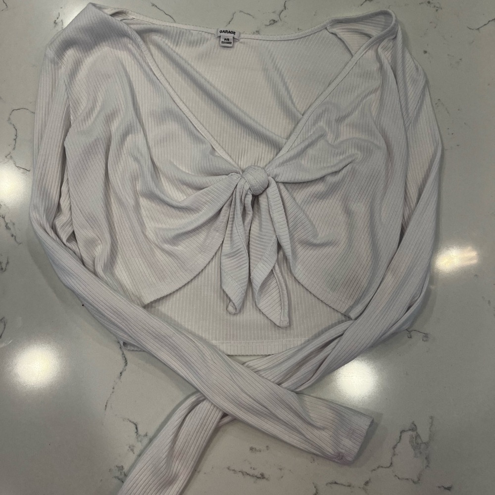 GARAGE RIPPED KNOTTED LONG SLEEVE TOP